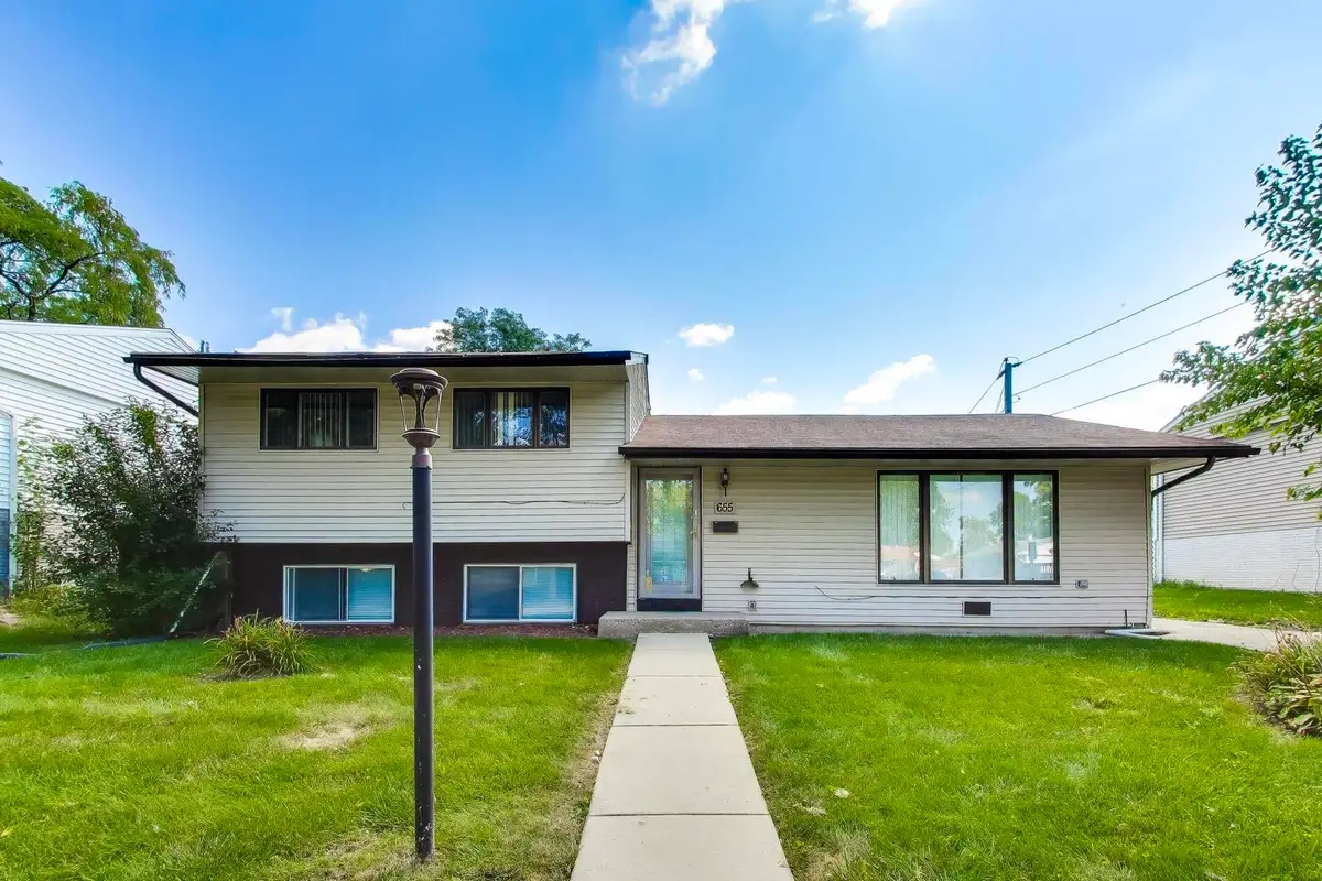 655 Thornwood Drive, Buffalo Grove, IL 60089 - #1