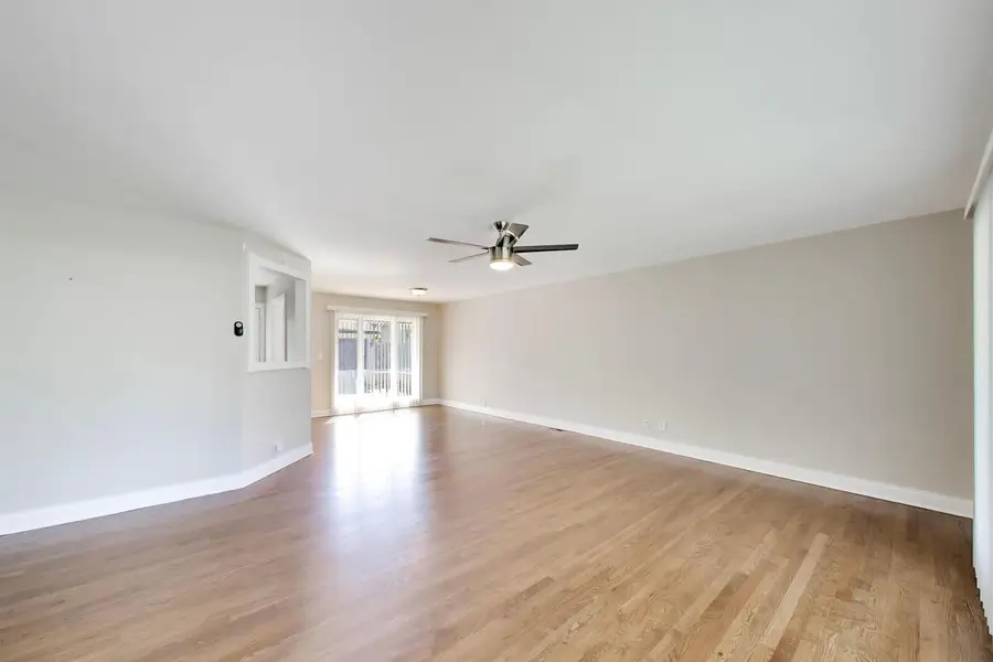 655 Thornwood Drive, Buffalo Grove, IL 60089 - #2
