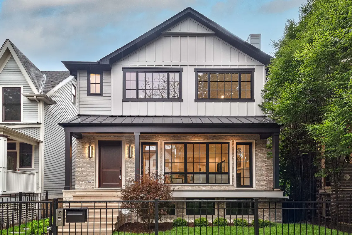 1907 W Cuyler Avenue, Chicago, IL 60613 - #1