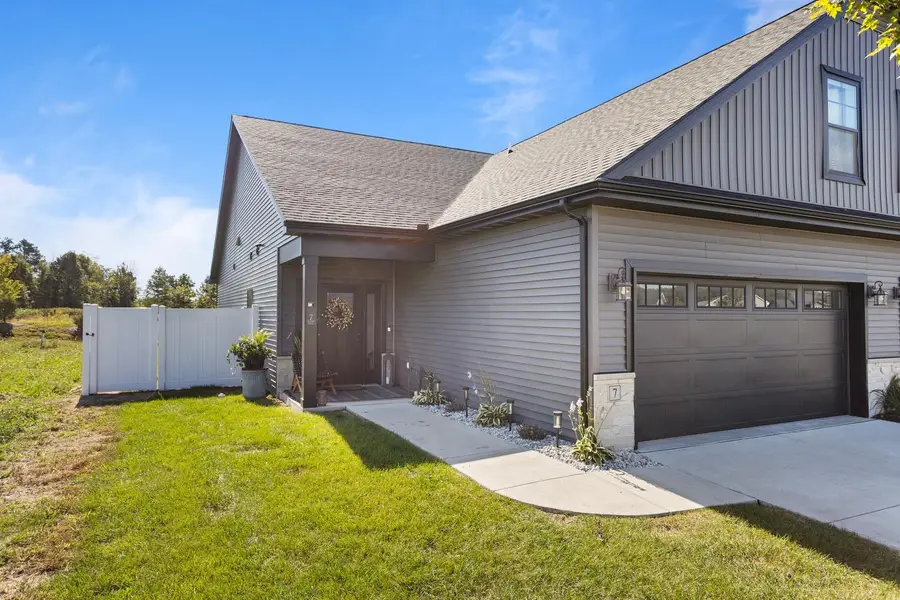 7 Prairie Trail, Monticello, IL 61856 - #2