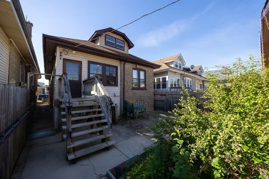 5226 W Wolfram Street, Chicago, IL 60641 - #3