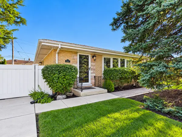 1507 Oakton Street, Park Ridge, IL 60068