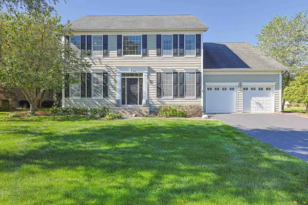 7 Tournament Drive S, Hawthorn Woods, IL 60047