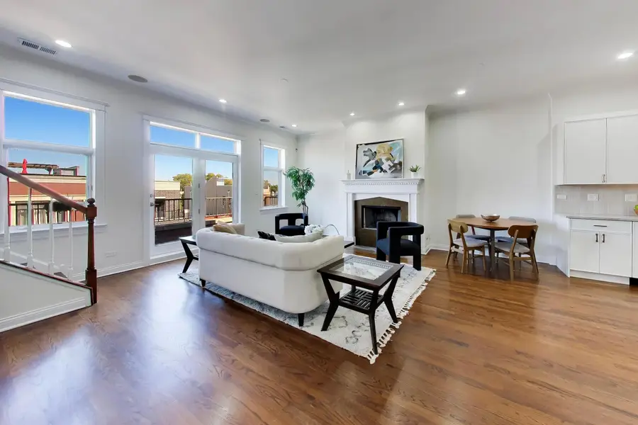 3056 N Clybourn Avenue #3S, Chicago, IL 60618 - #2