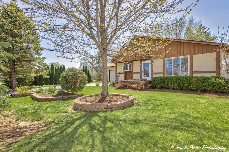 1811 Hazelwood Drive, Lindenhurst, IL 60046 - #2