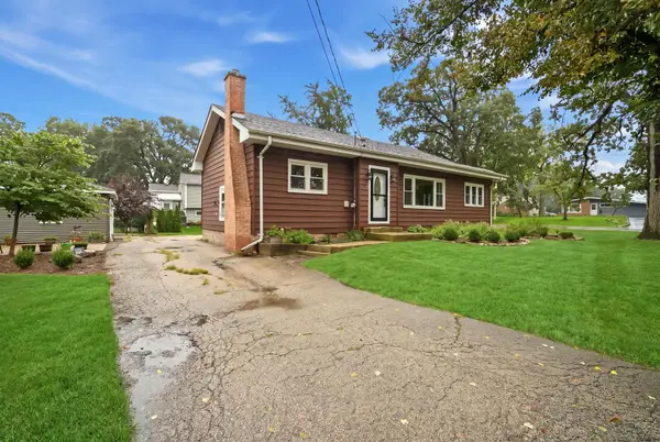 548 W Saint Charles Road, Lombard, IL 60148