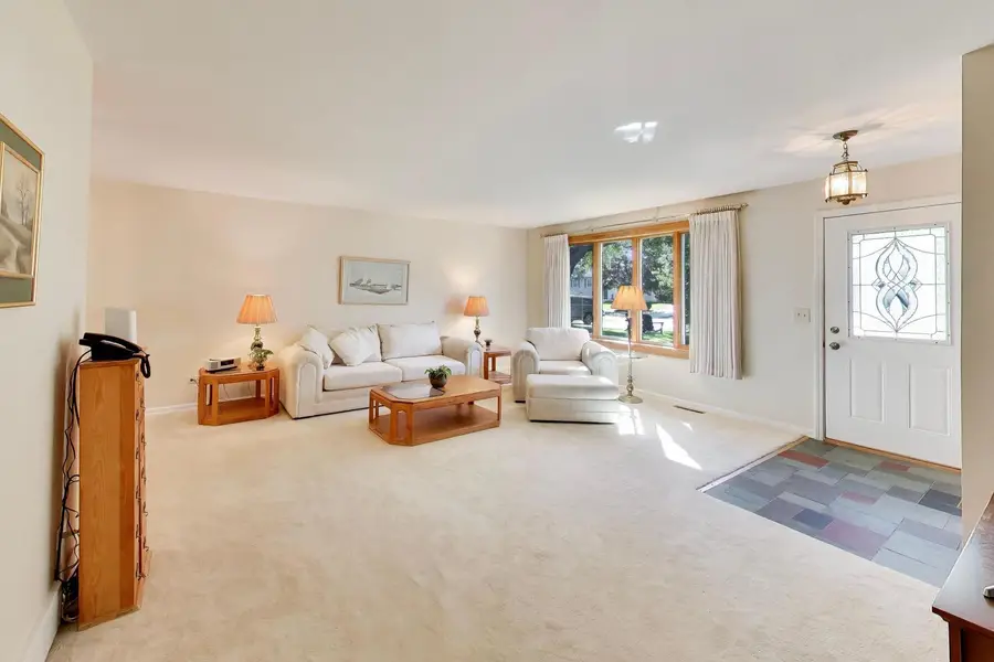 1411 E Wilson Avenue, Wheaton, IL 60189 - #3