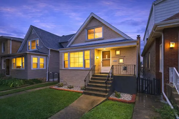 6221 S Tripp Avenue, Chicago, IL 60629