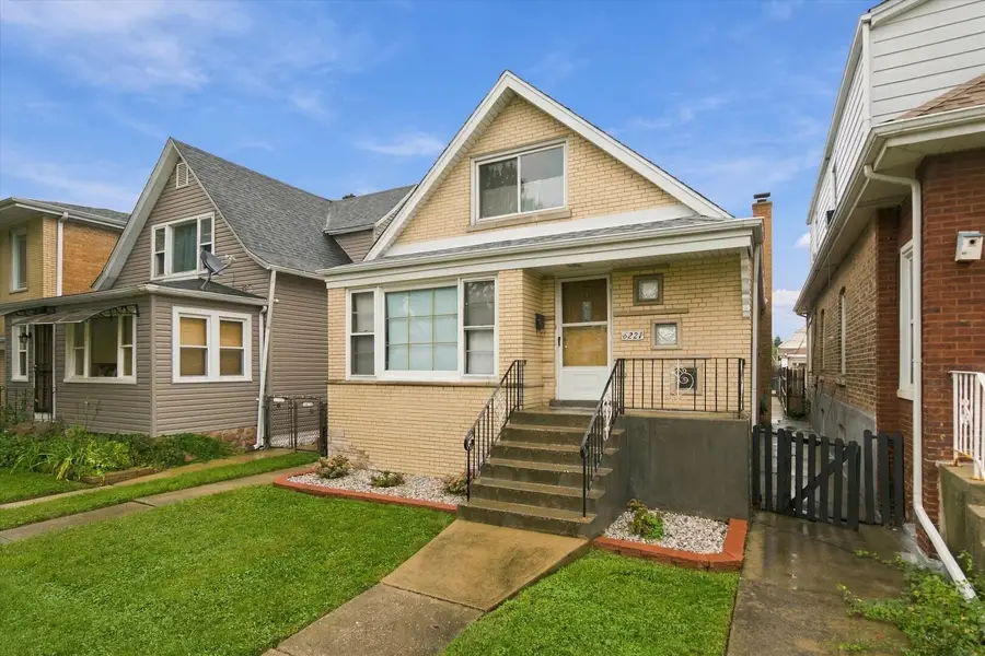 6221 S Tripp Avenue, Chicago, IL 60629 - #2