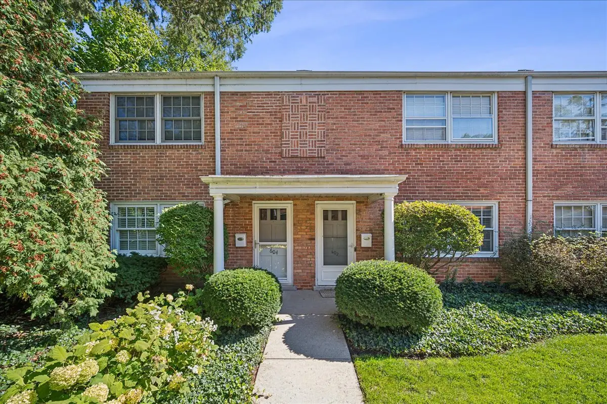 602 Lincoln Avenue, Winnetka, IL 60093 - #1