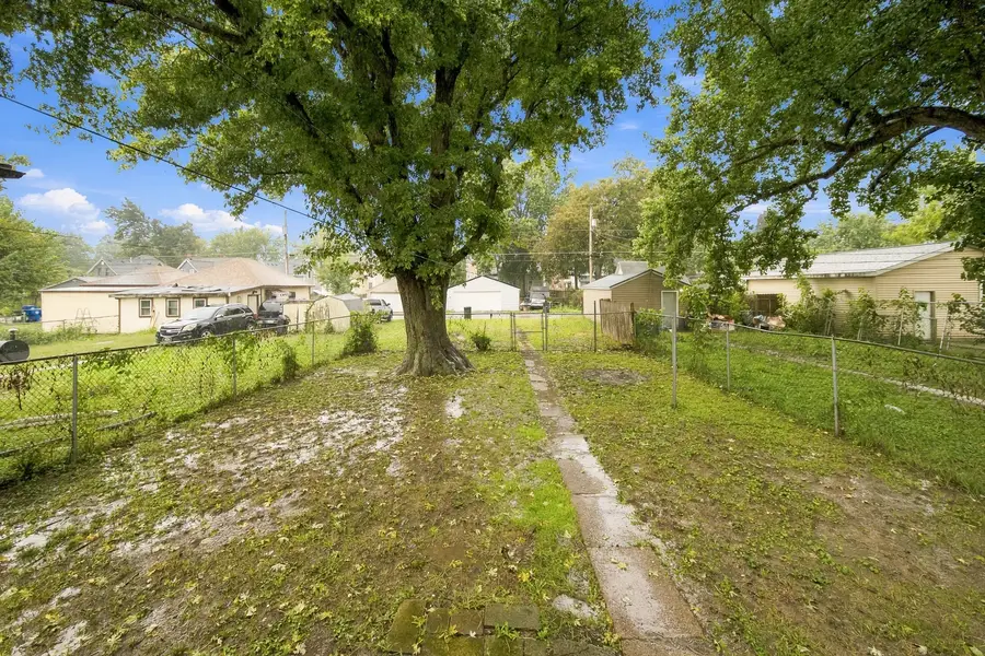 1425 W 15th Street, Davenport, IA 52804 - #3
