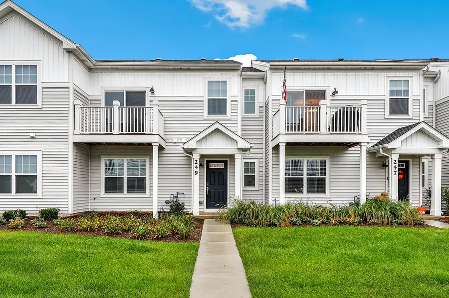 249 Kingsport Drive, South Elgin, IL 60177 - #2