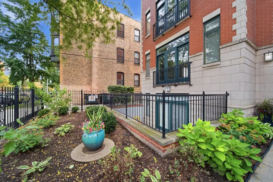 Address Withheld By Seller, Chicago, IL 60613 - #3