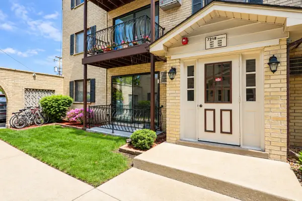 7218 W Wrightwood Avenue #107, Elmwood Park, IL 60707