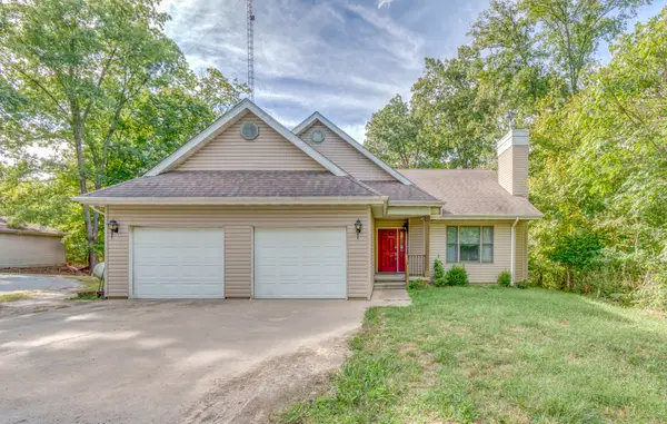 18355 N Miller Lake Lane, Mt Vernon, IL 62864