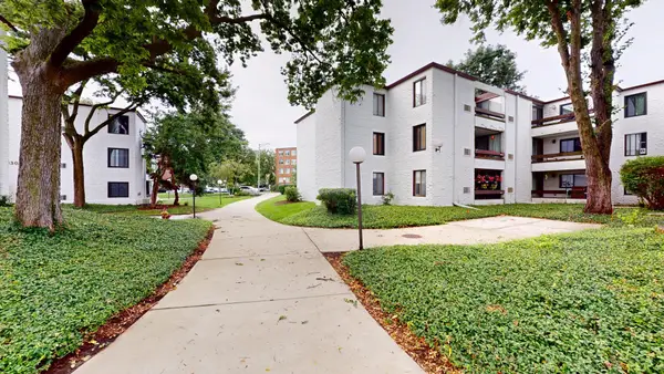 334 W Miner Street #3B, Arlington Heights, IL 60005