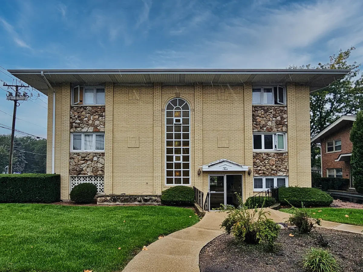 2 N Dee Road #203, Park Ridge, IL 60068 - #1