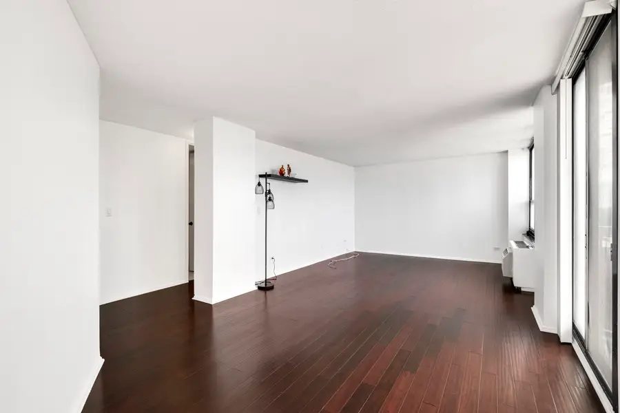3925 Triumvera Drive #12E, Glenview, IL 60025 - #3