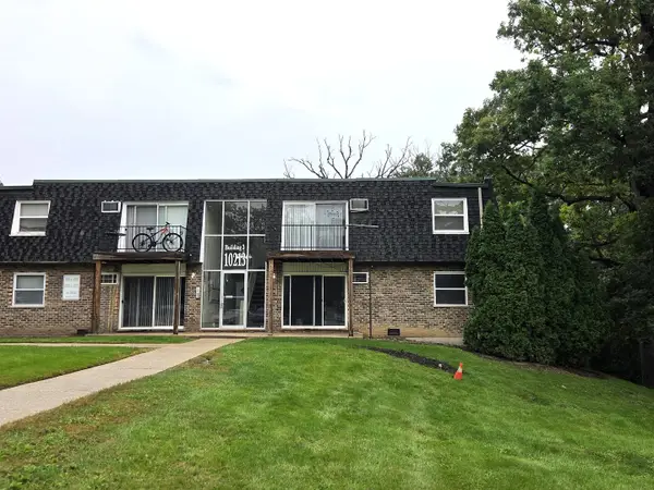 10213 S 86th Terrace #103, Palos Hills, IL 60465