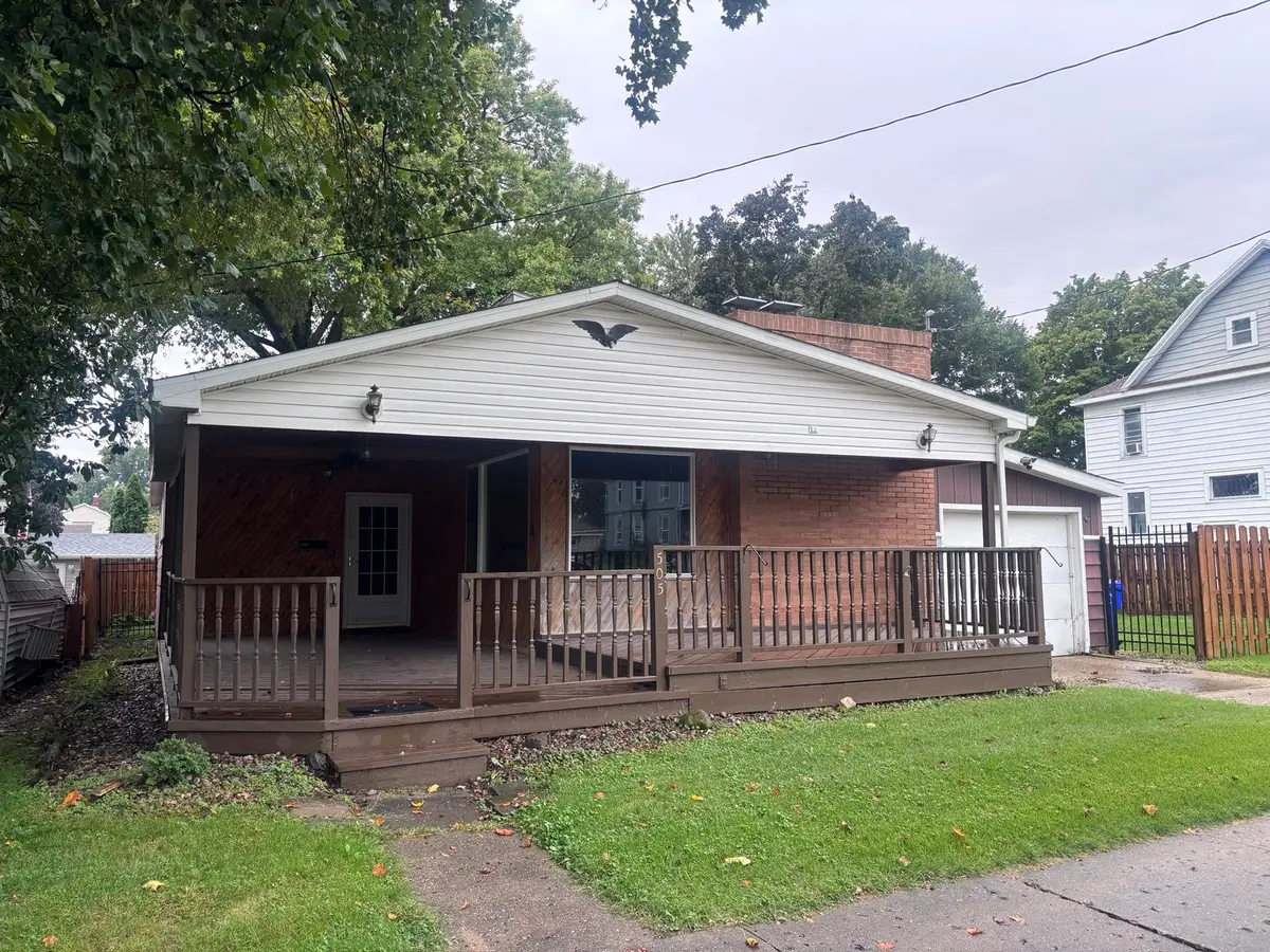 505 W Central Boulevard, Kewanee, IL 61443 - #1