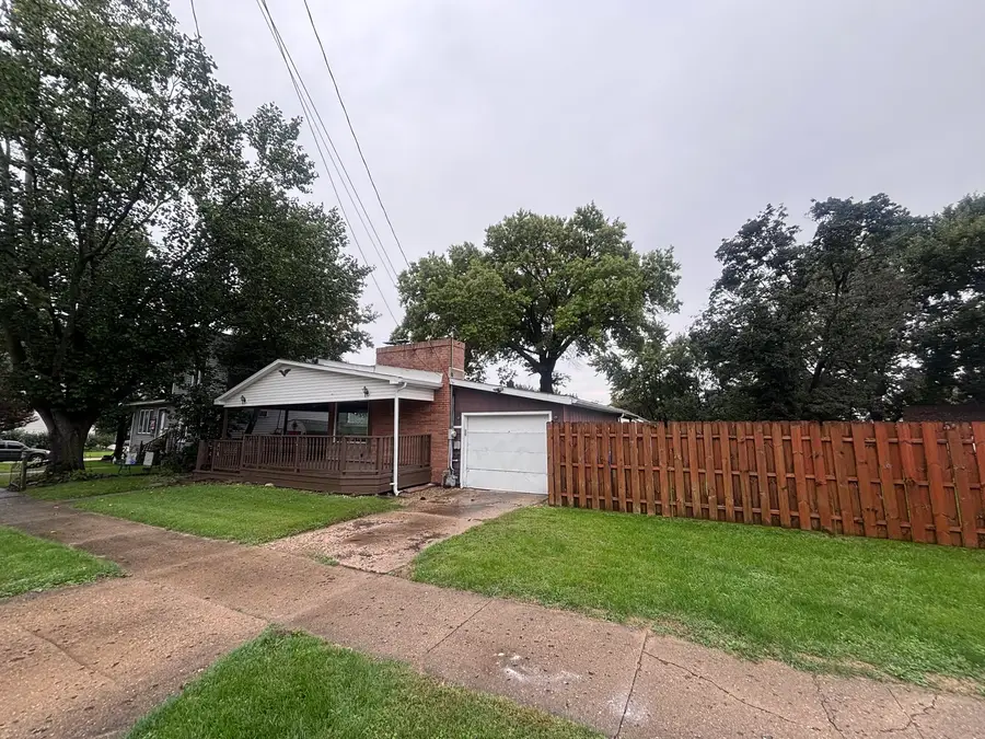 505 W Central Boulevard, Kewanee, IL 61443 - #2