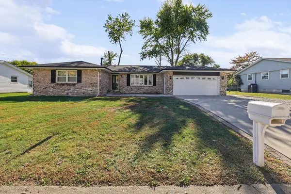 6 Hillcrest Drive, Tuscola, IL 61953