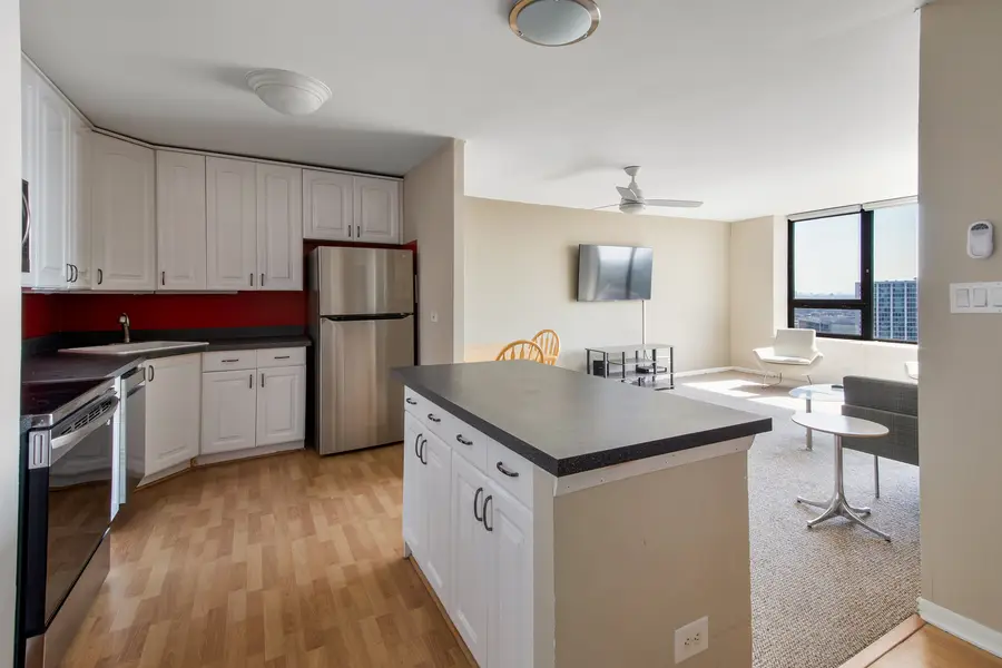 3930 N Pine Grove Avenue #2710, Chicago, IL 60613 - #2
