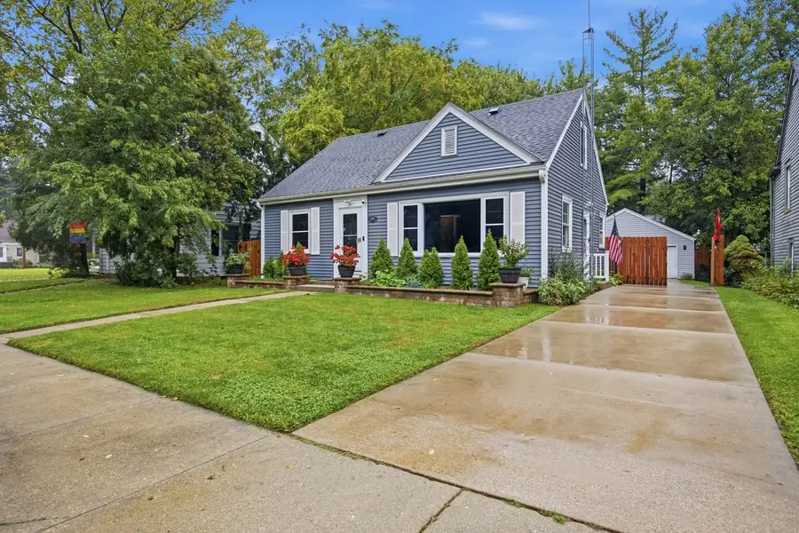 389 N Commonwealth Avenue, Elgin, IL 60123 - #3