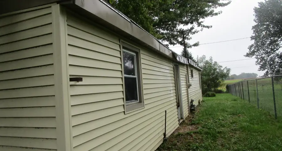 15602 36th Avenue, East Moline, IL 61244 - #2