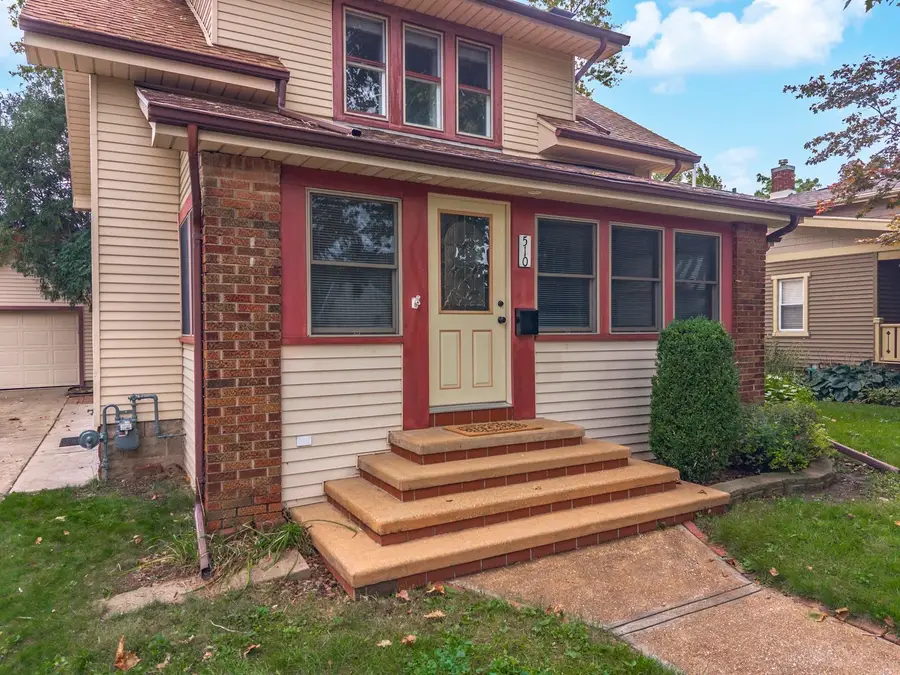 510 Kreitzer Avenue, Bloomington, IL 61701 - #3