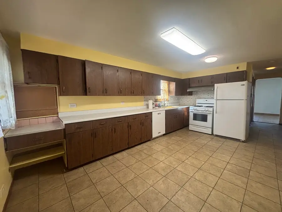 4925 N Odell Avenue, Harwood Heights, IL 60706 - #3