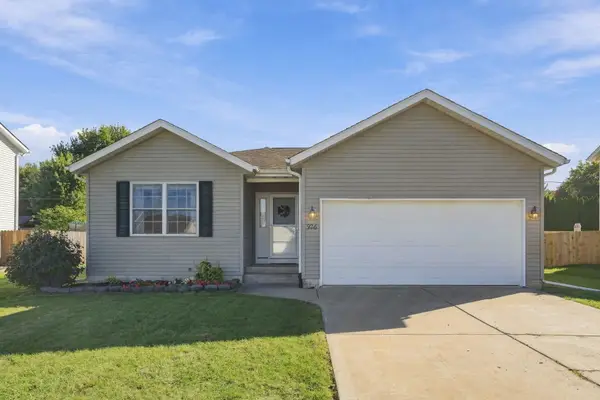 926 5th Avenue Drive W, Andalusia, IL 61232