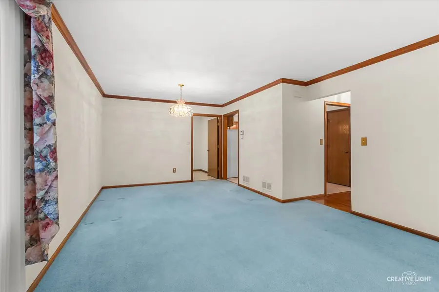 53 Silver Trail, North Aurora, IL 60542 - #3