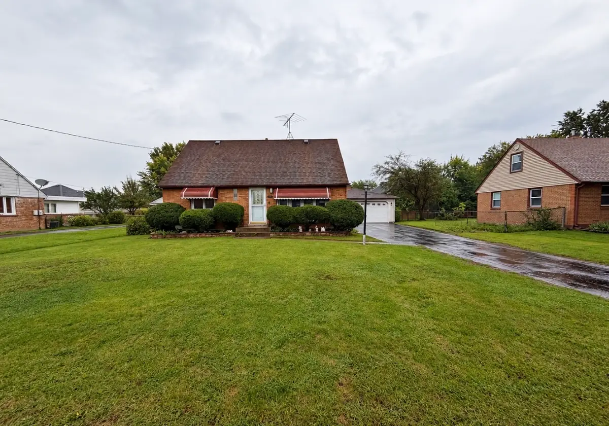 8225 Rutherford Avenue, Burbank, IL 60459 - #1