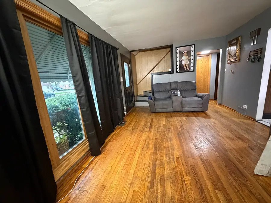 8225 Rutherford Avenue, Burbank, IL 60459 - #3