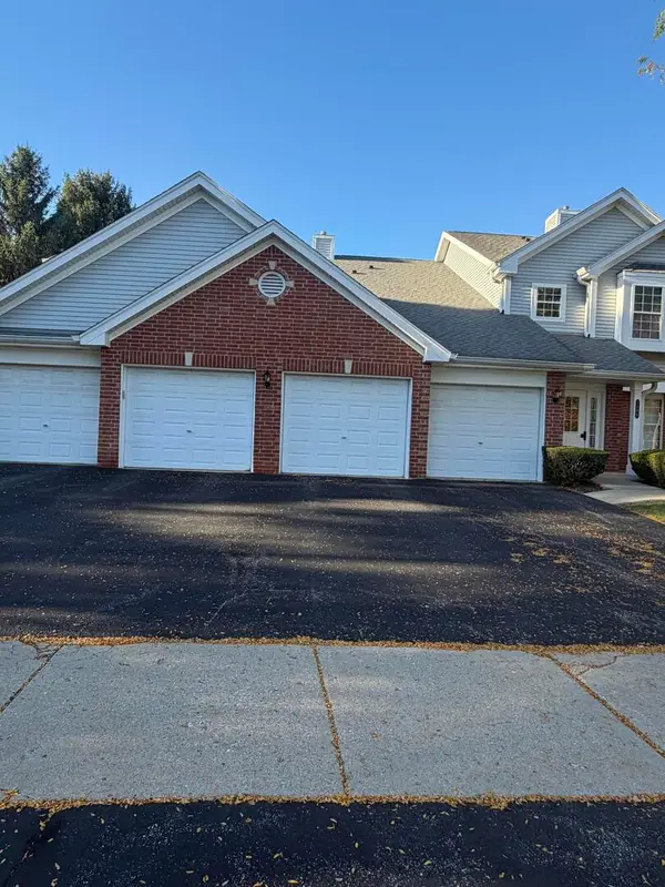 1508 W Pheasant Trail Drive #1, Arlington Heights, IL 60004