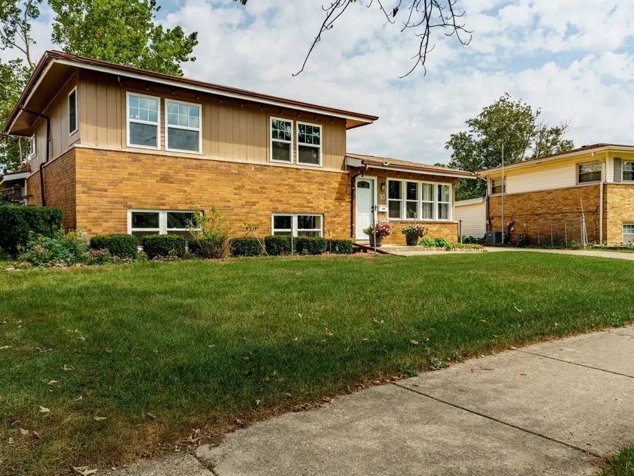 93 E Craig Drive, Chicago Heights, IL 60411 - #2