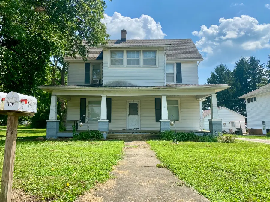 109 W Madison Street, Philo, IL 61864 - #2