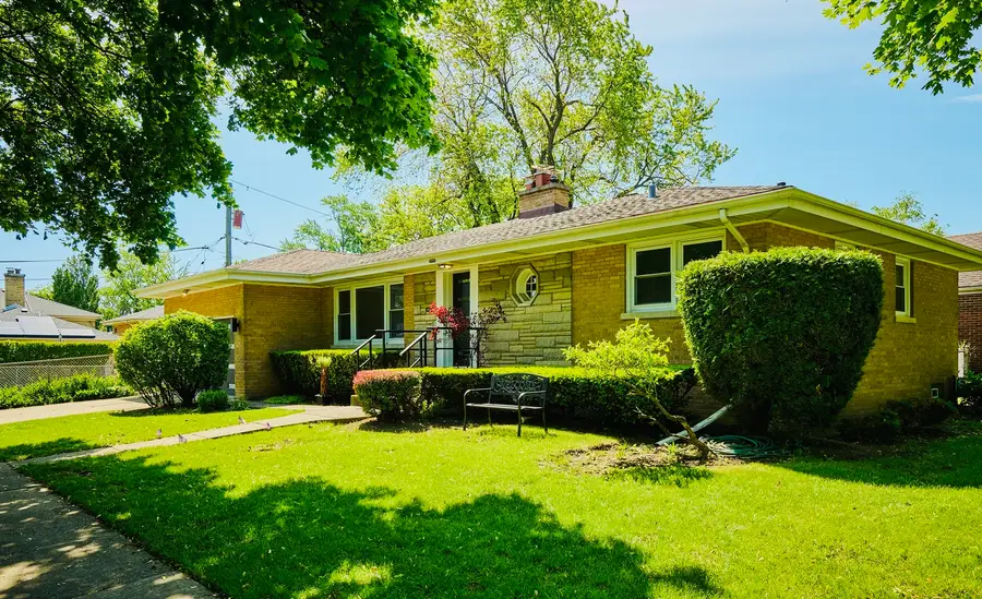 4555 Cleveland Street, Skokie, IL 60076 - #2