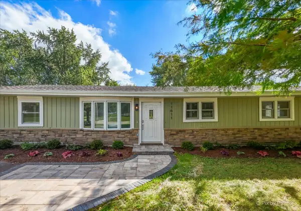 11611 Douglas Avenue, Huntley, IL 60142