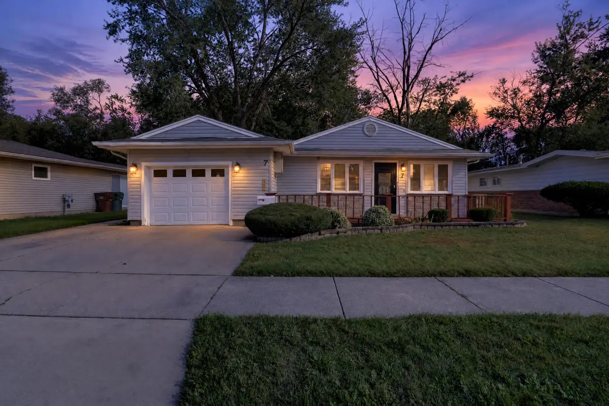 7 E Rocket Circle, Park Forest, IL 60466 - #1