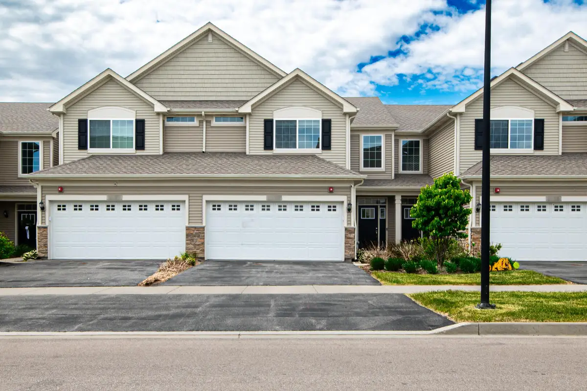 2049 Stuttle Road, Batavia, IL 60510 - #1