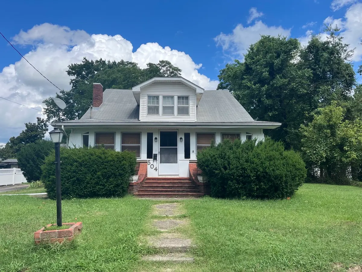504 S Pennsylvania Avenue, Carterville, IL 62918 - #1