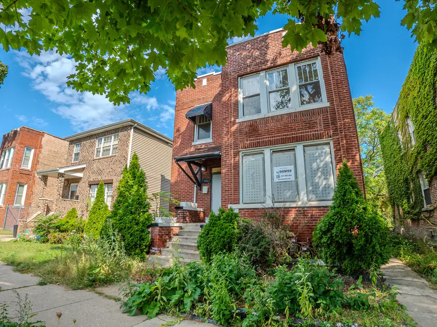 7951 S Clyde Avenue, Chicago, IL 60617 - #2