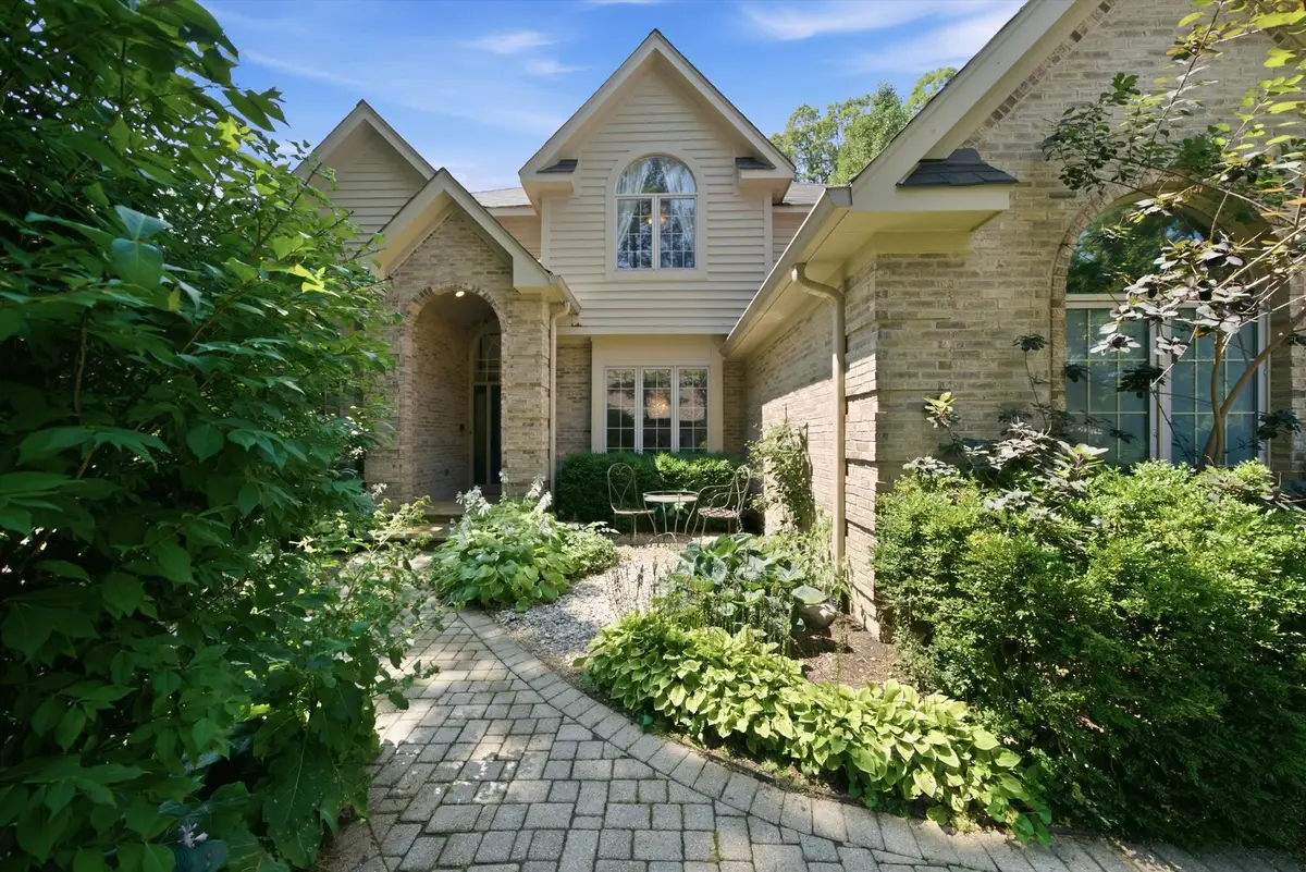 2523 Forest Court, Lindenhurst, IL 60046 - #1