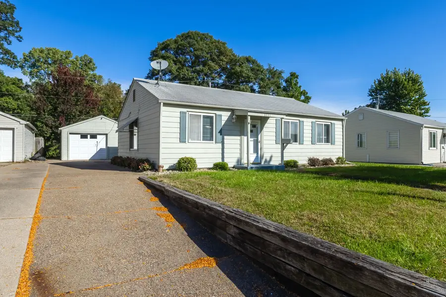 3721 13th Avenue, Moline, IL 61265 - #2