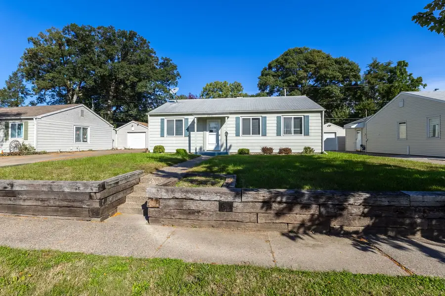 3721 13th Avenue, Moline, IL 61265 - #3