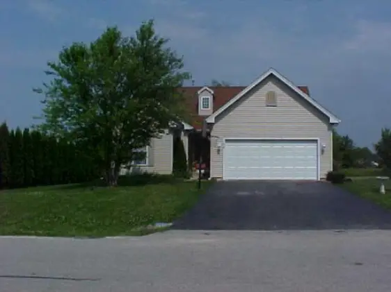 104 Gables Drive Sw, Poplar Grove, IL 61065 - #1