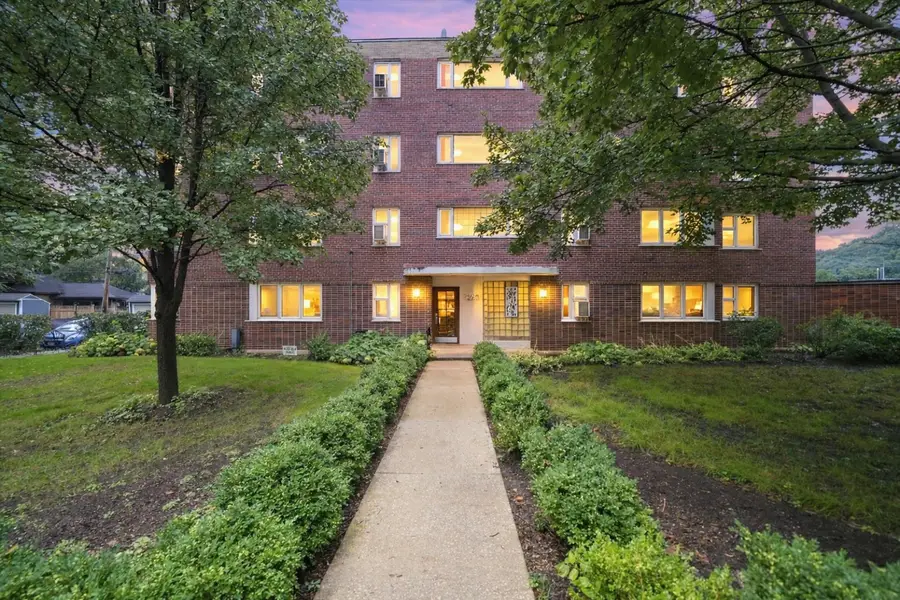 7208 Oak Avenue #1SW, River Forest, IL 60305 - #2