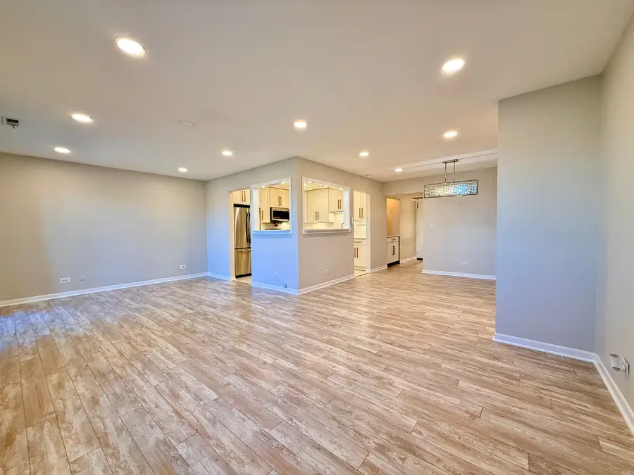 9355 Landings Lane #503, Des Plaines, IL 60016 - #3